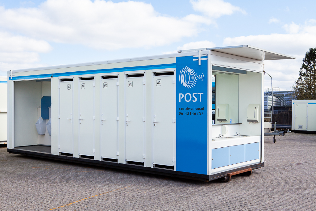 Toilet unit voor 17 personen
